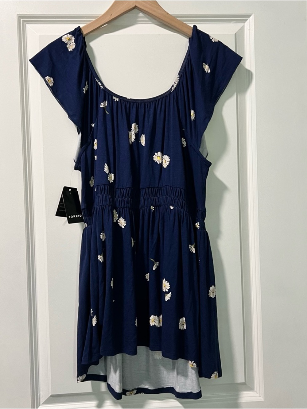 NWT Torrid Flutter Sleeve Babydoll Top Size 2 (2X) Navy Blue Floral Knit - Picture 3 of 5